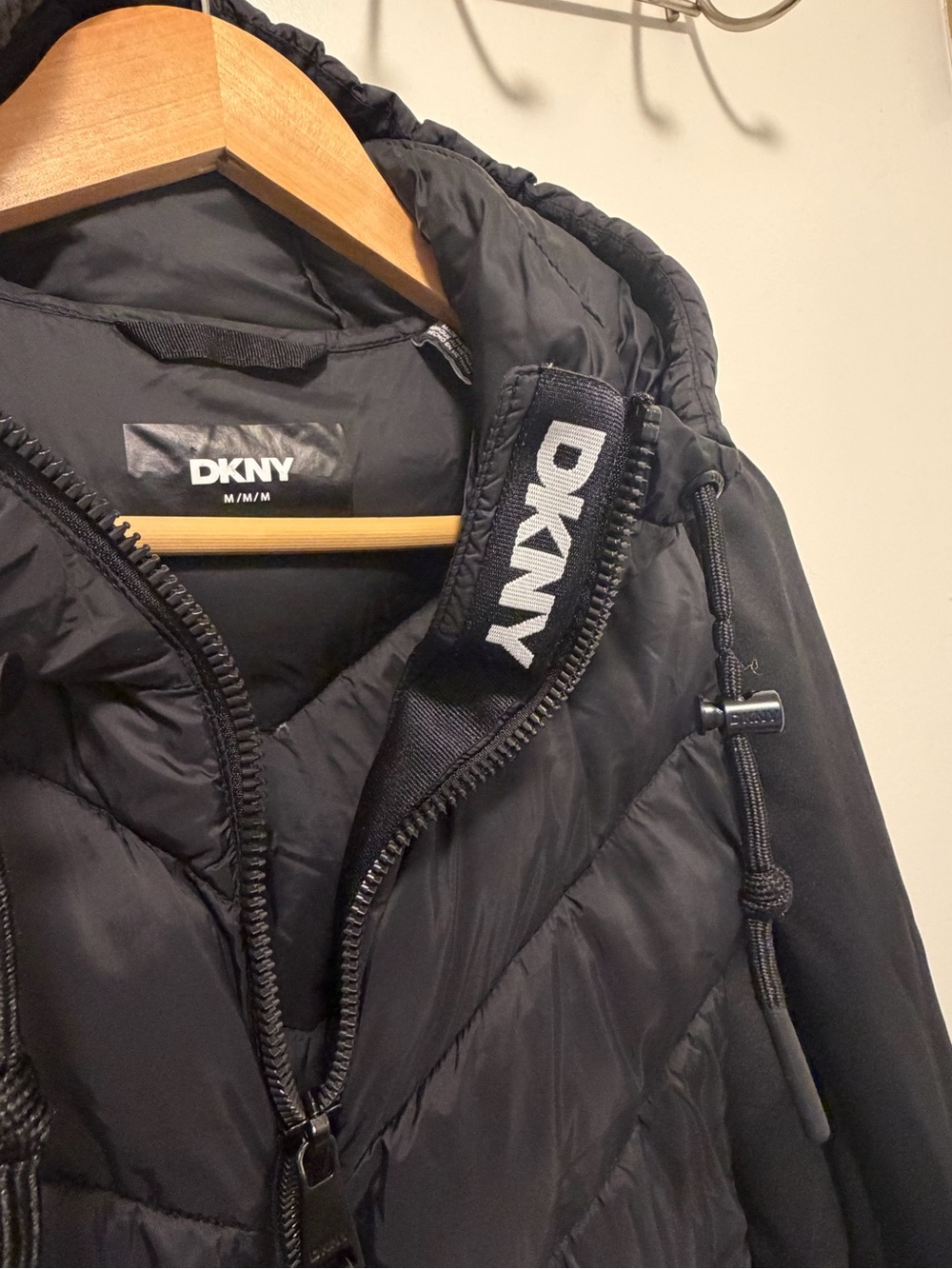 DKNY Black soft shell puffer jacket size medium M - Picture 16 of 16